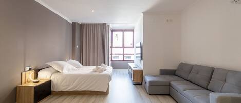 1 chambre, fer et planche Ă repasser, Wi-Fi, draps fournis