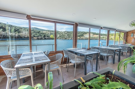 Restaurante. Hotel Náyade