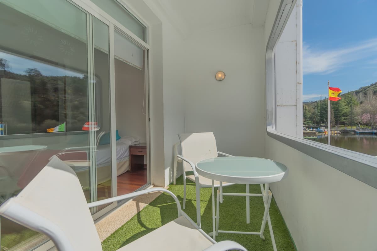Habitación económica con 2 camas individuales | Terraza o patio