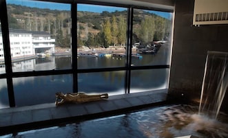 Sauna, hot tub, steam room, facials, 3 treatment rooms