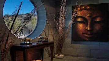 Sauna, tina de hidromasaje, baño de vapor y tratamientos faciales