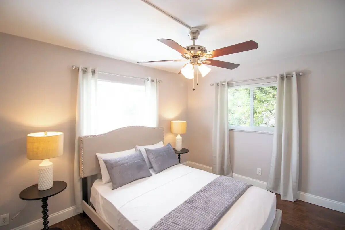 2 室のベッドルーム、WiFi