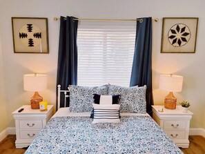 1 habitación, tabla de planchar con plancha, wifi y ropa de cama 