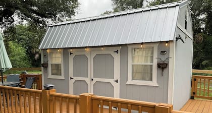 Cozy cabin with WiFi and AC in charming LaBelle