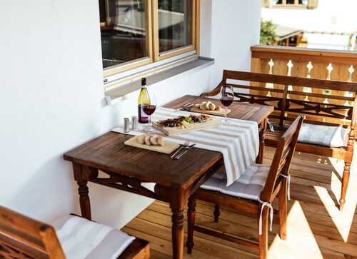 Chalet 'Falkenstein' mit Bergblick, privater Terrasse und Wi-Fi