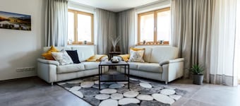 Chalet 'Falkenstein' with Mountain View, Private Terrace and Wi-Fi