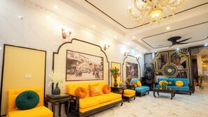 Quầy tiếp tân