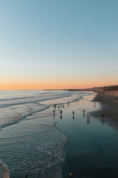 Beachside Bliss: Spacious 3BR, Steps to Ocean