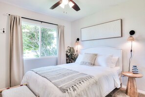 3 bedrooms, iron/ironing board, WiFi, bed sheets