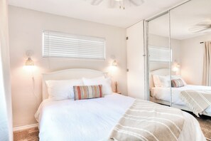3 bedrooms, iron/ironing board, WiFi, bed sheets - Beachside Bliss: Spacious  3BR, Steps to Ocean (Oceanside)
