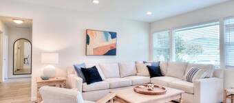 Beachside Bliss: Spacious 3BR, Steps to Ocean