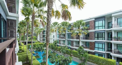 100mBeachfront gym Swimming Pools c100