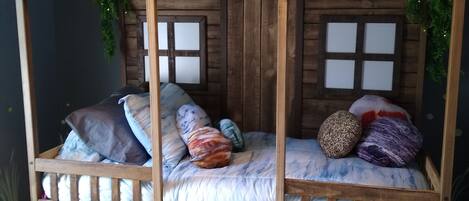 4 chambres, fer et planche à repasser, Wi-Fi gratuit, draps fournis