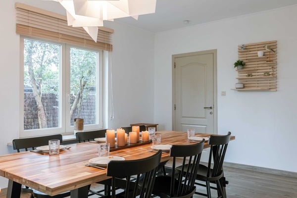 Dining room with table