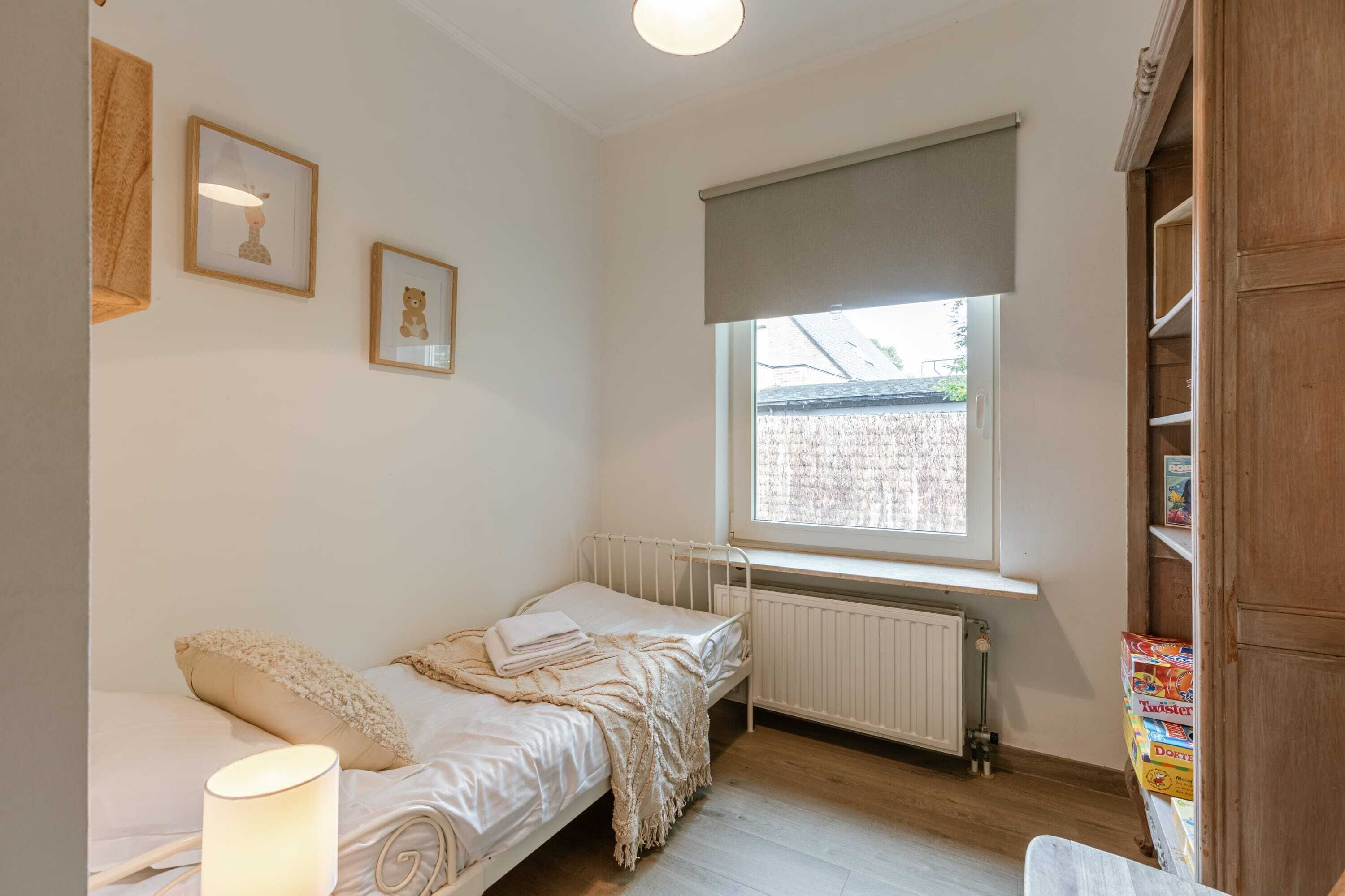 3 bedrooms, desk, iron/ironing board, WiFi