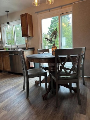 Dining - Private and comfortable! (Laramie)