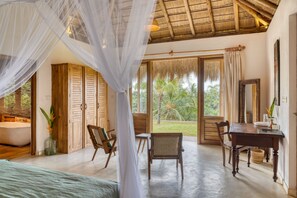 ห้องดีลักซ์ดับเบิลหรือทวิน, วิวภูเ�ขา | ตู้นิรภัยในห้องพัก, โต๊ะทำงาน, พื้นที่ทำงานแบบใช้แล็ปท็อป