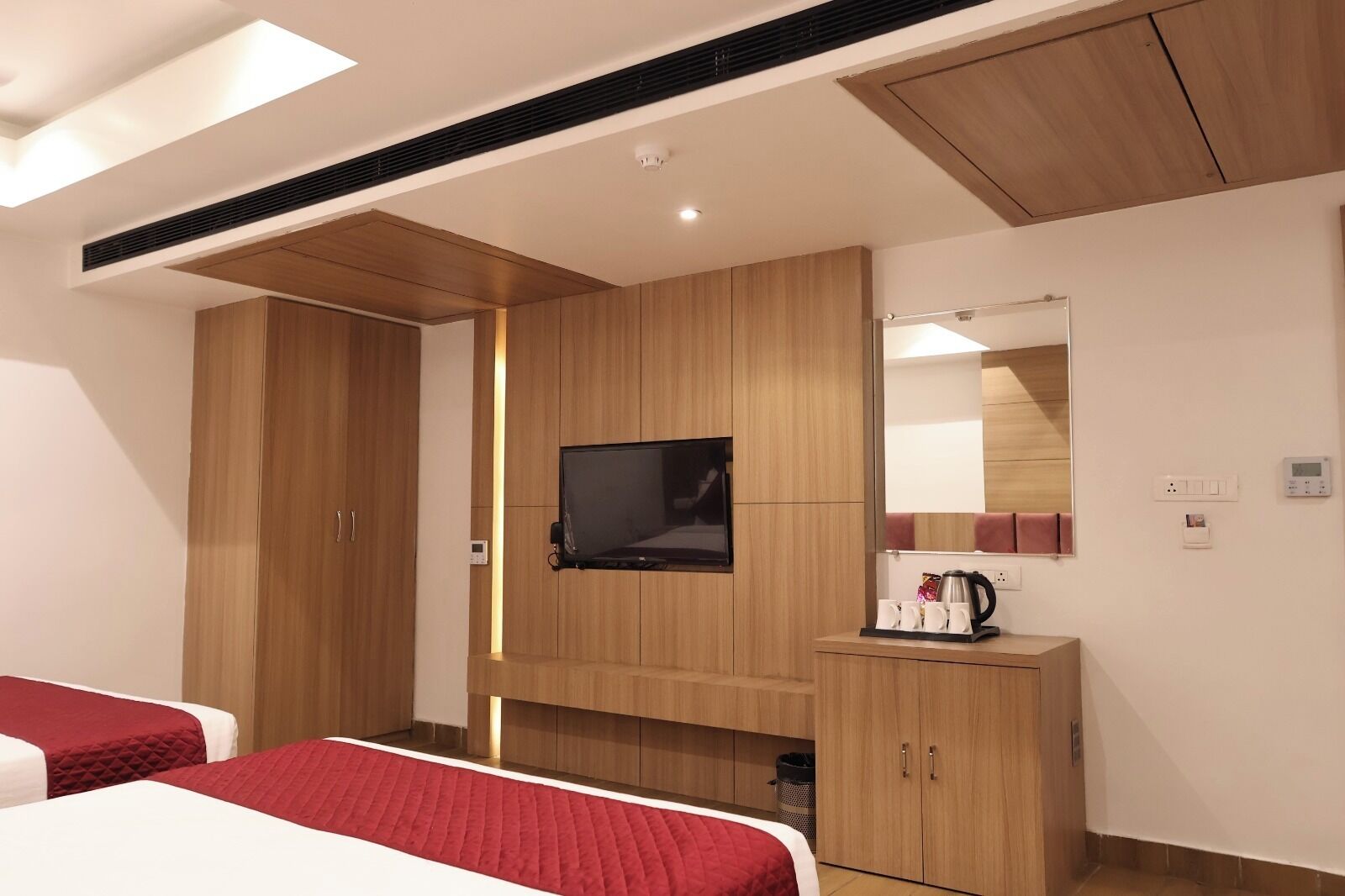 Shower, free toiletries, soap, shampoo