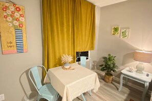 Dining - Downtown+FreePark+Wifi Main St. Ste 202 (Eureka Springs)