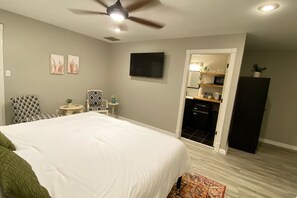 1 室のベッドルーム、WiFi、ベッドシーツ