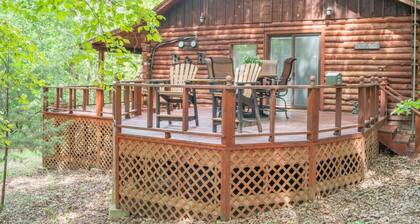 Cabin 11Redbud Valley+Jacuzzi Tub+Deck+Pond+Trails
