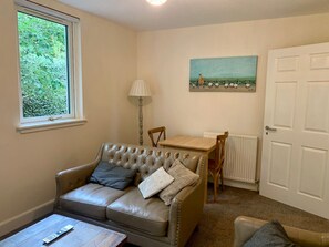 Apartment | 2 bedrooms - Taypark Garden View Apartment (Dundee)