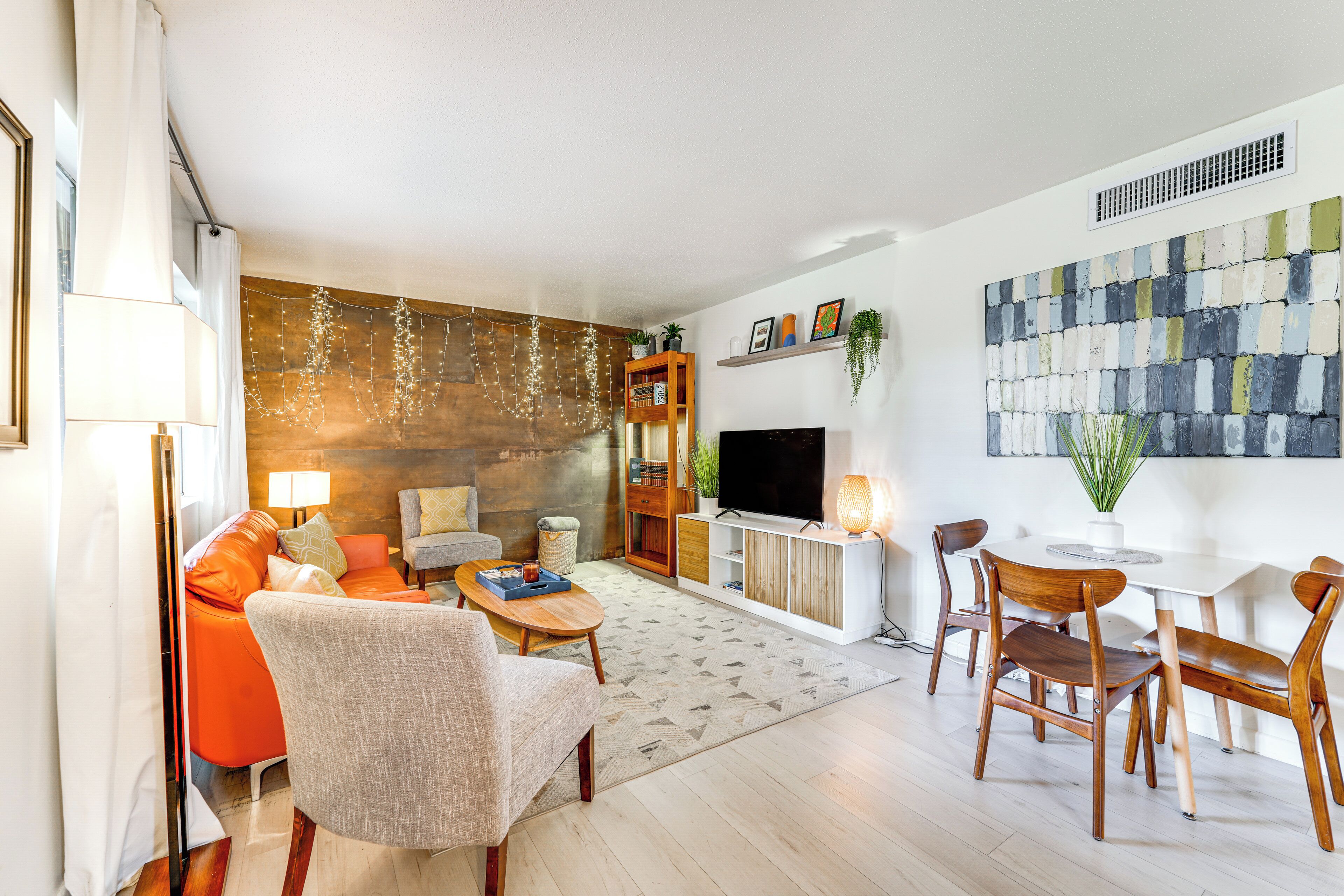 Chic Scottsdale Condo w/ Pool - Walk to Old Town!