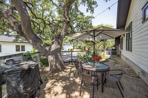 Outdoor dining - Pet Friendly - Covered Parking - Great Location! (Austin)