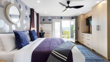 4 Schlafzimmer, Schreibtisch, Bügeleisen/Bügelbrett, Reisekinderbett