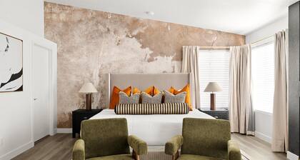 Rock Climbing Wall~Pool& Mini Golf~Game Room~Mural