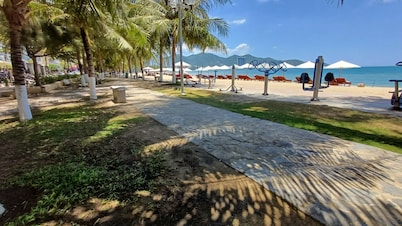 Oceanus Vien Trieu Nha Trang Apartment - Thai Ha