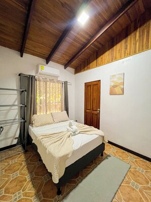 4 habitaciones, wifi gratis y ropa de cama 