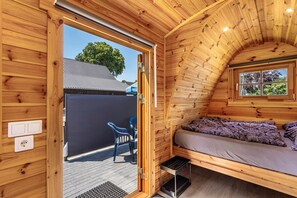 1 habitación y ropa de cama