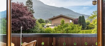 Appartement 'Ferienwohnung Haus Greif' met Uitzicht op de Bergen, Balkon en Wi-Fi