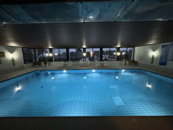 Innenpool, beheizter Pool