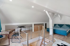 1 室のベッドルーム、WiFi (無料)、ベッドシーツ