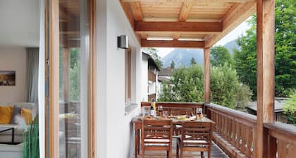 Appartement 'Ferienwohnung Falkenstein' avec vue sur les montagnes, balcon et Wi-Fi