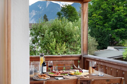 Apartment 'Ferienwohnung Falkenstein' with Mountain View, Balcony and Wi-Fi