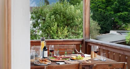 Apartment 'Ferienwohnung Falkenstein' with Mountain View, Balcony and Wi-Fi