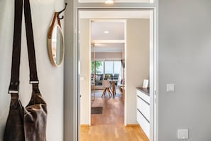 Interior - Studio Apartment 'Ferienwohnung Stuiben Garmisch' with Mountain View, Shared Pool and Wi-Fi (Garmisch-Partenkirchen)