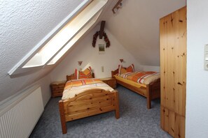 2 bedrooms, free WiFi, bed sheets