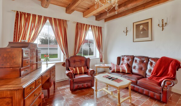 Tv, eldstad och dvd-spelare