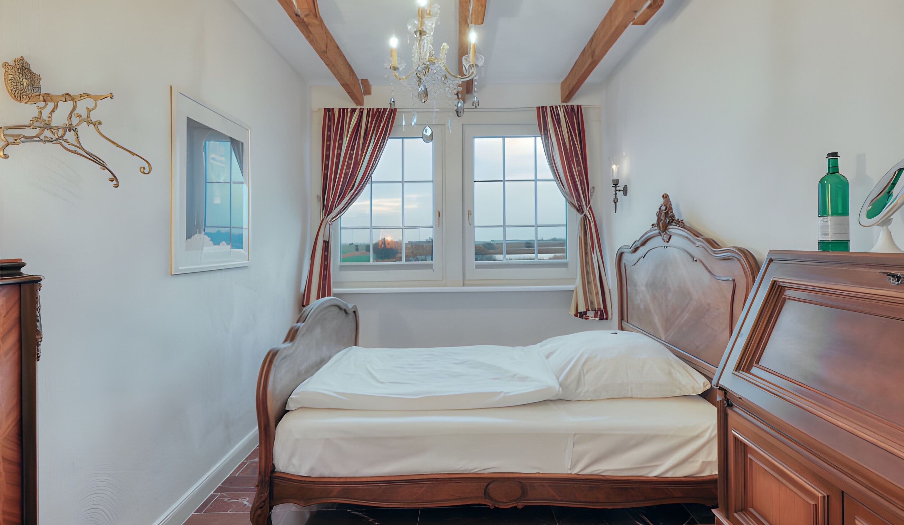 4 bedrooms, iron/ironing board, free WiFi, bed sheets