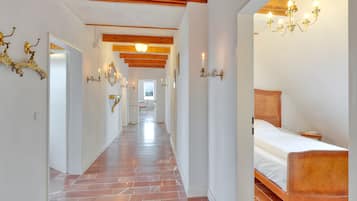 4 Schlafzimmer, Bügeleisen/Bügelbrett, kostenloses WLAN, Bettwäsche