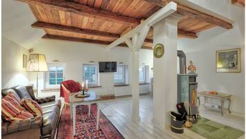 Tv, pejs, dvd-afspiller