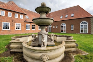 Property grounds - Apartment 'Junior Salon' with Shared Garden and Wi-Fi (Emmelsbüll-Horsbüll)