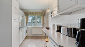 Kühlschrank, Ofen, Herdplatte, Geschirrspüler