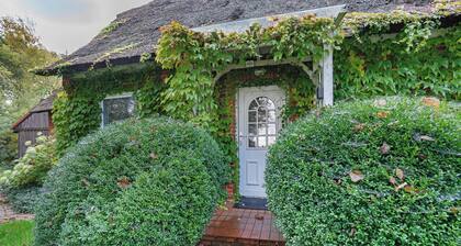 Chalet 'Reetdachchalet' mit privater Terrasse und eigenem Garten
