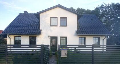 Ferienwohnung 'Beier' mit Gemeinschaftsgarten und Wi-Fi