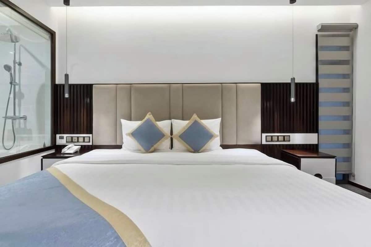 1 bedroom, minibar, in-room safe, laptop workspace